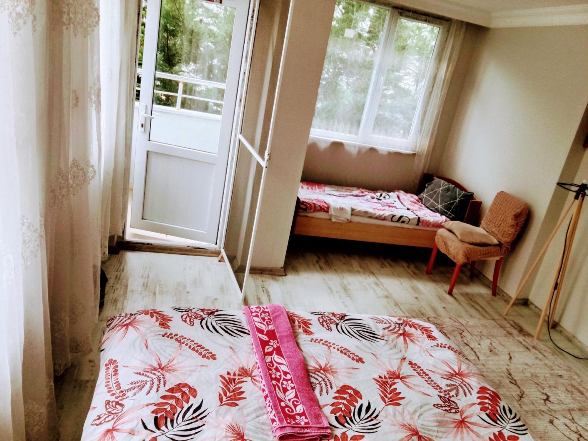 Ahmet Teacher Hotel, 5 Minutes From The Airport Arnavutkoy Exterior photo