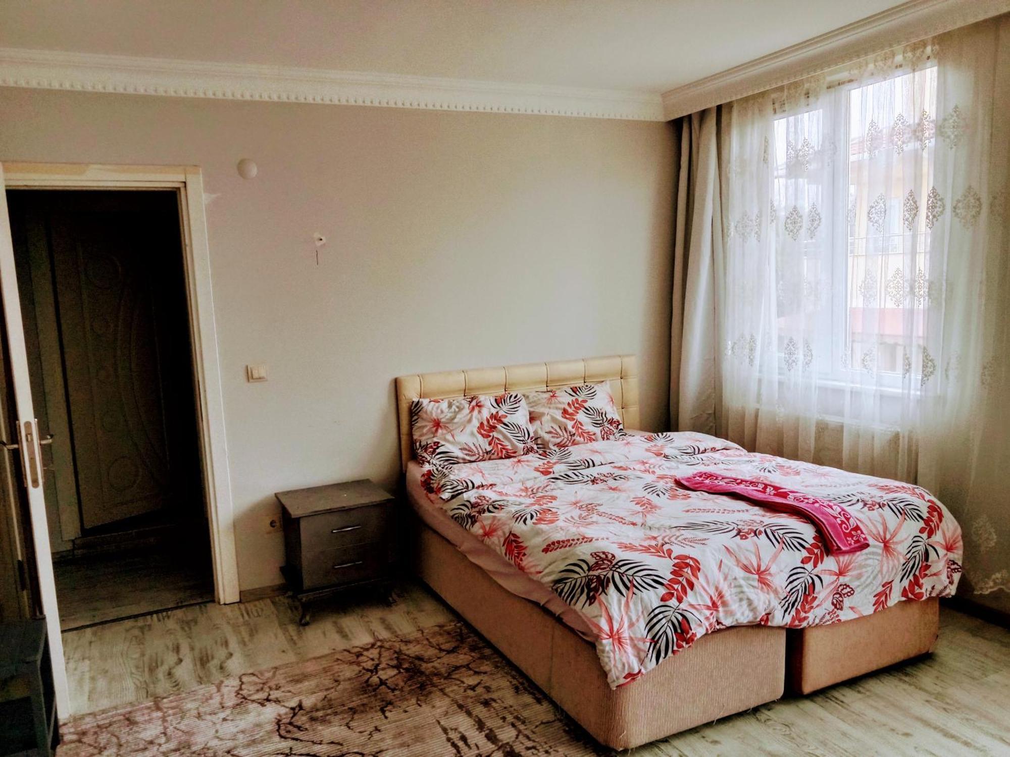 Ahmet Teacher Hotel, 5 Minutes From The Airport Arnavutkoy Exterior photo