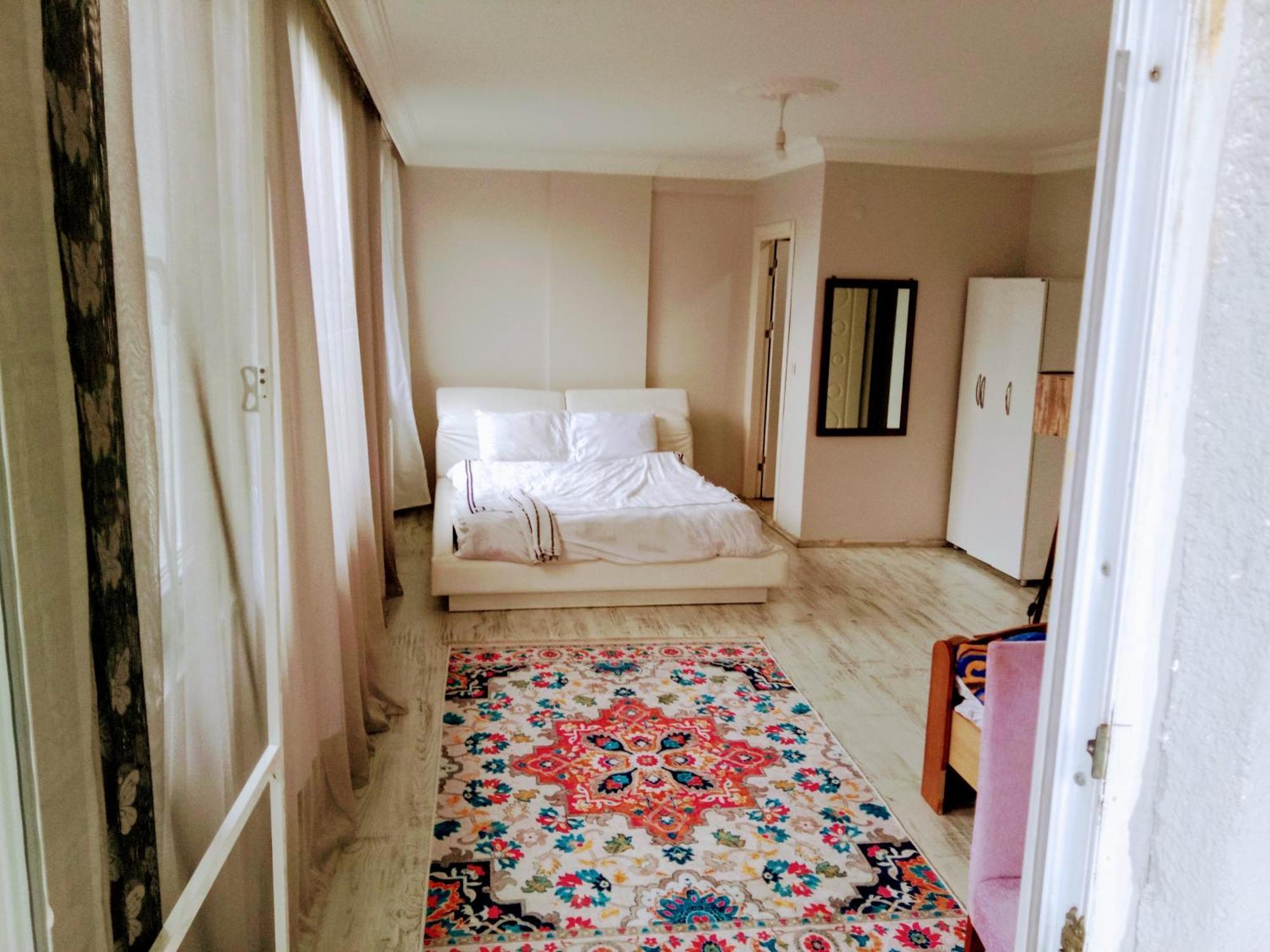 Ahmet Teacher Hotel, 5 Minutes From The Airport Arnavutkoy Exterior photo